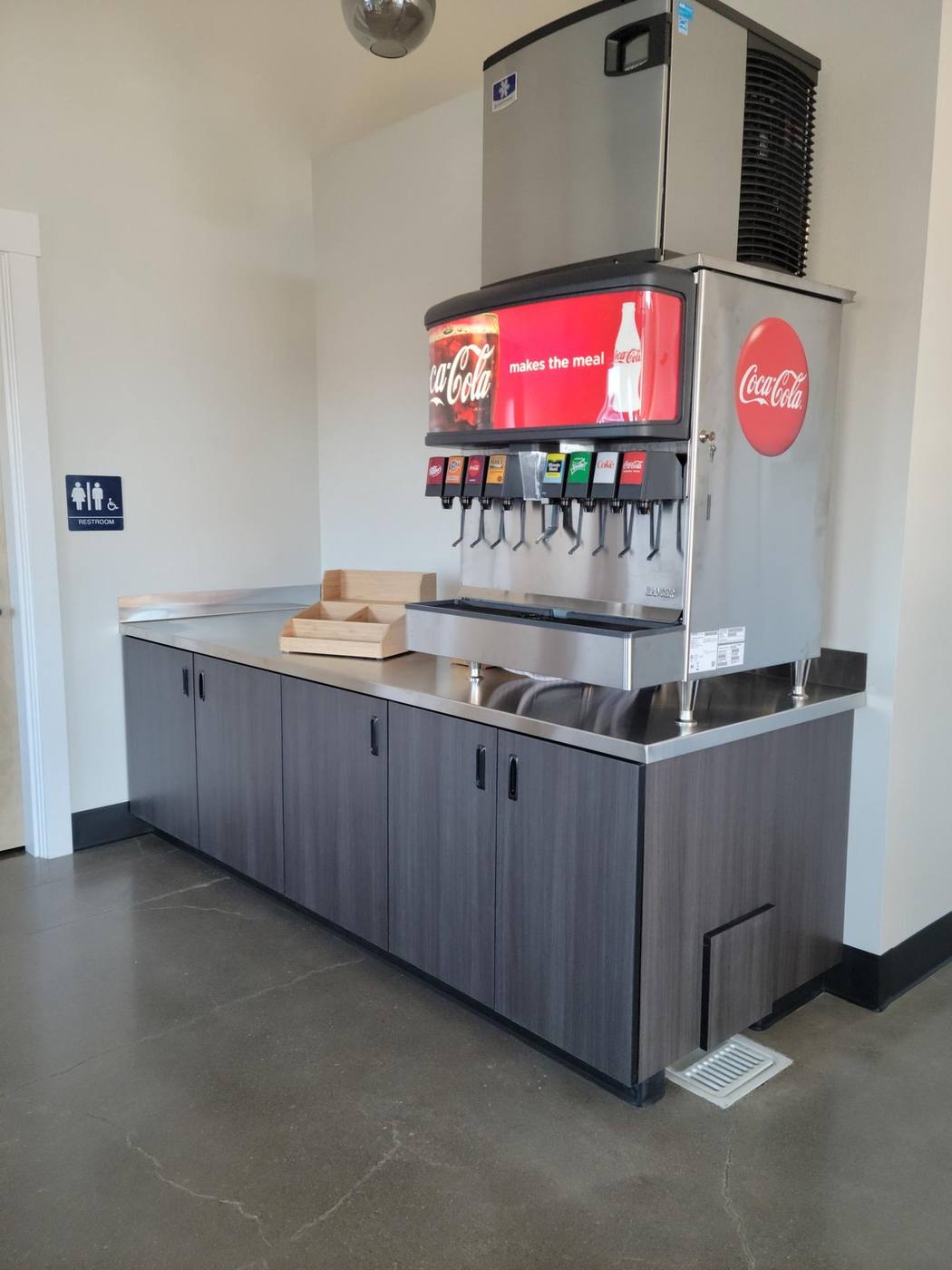 Big O Bagel: Beverage station cabinetry