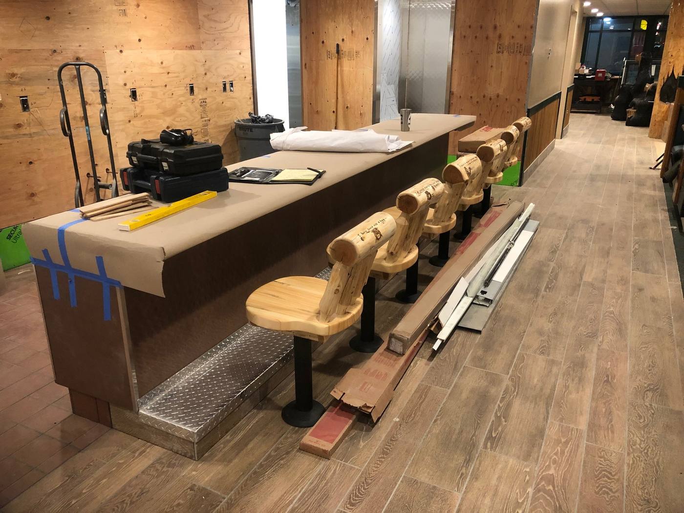 Black Bear Diner: Bar fixture detail