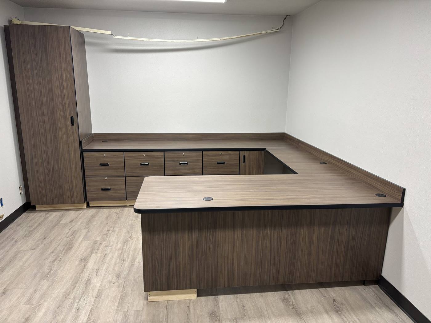 Les Schwab Tire Centers: Office storage / Cabinetry detail 16