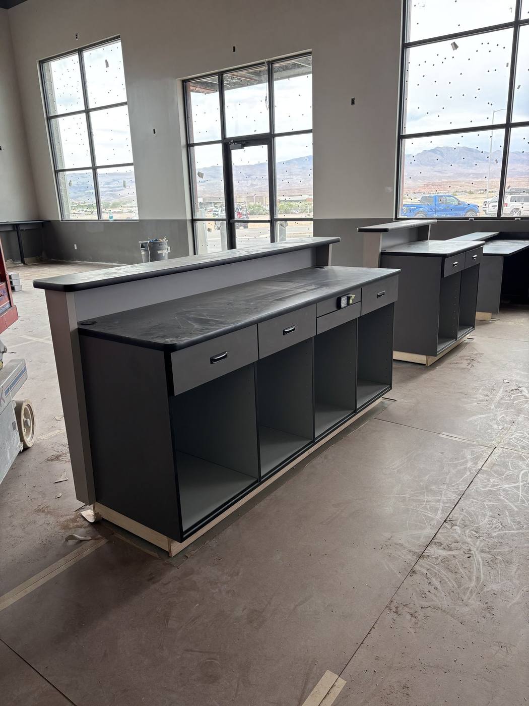 Les Schwab Tire Centers: St George / Cabinetry detail 23