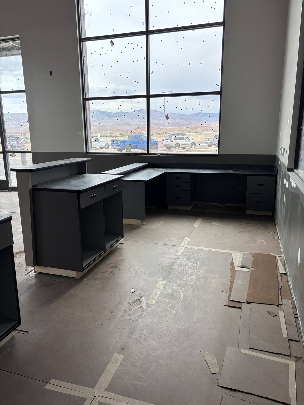 Les Schwab Tire Centers: St George / Cabinetry detail 24