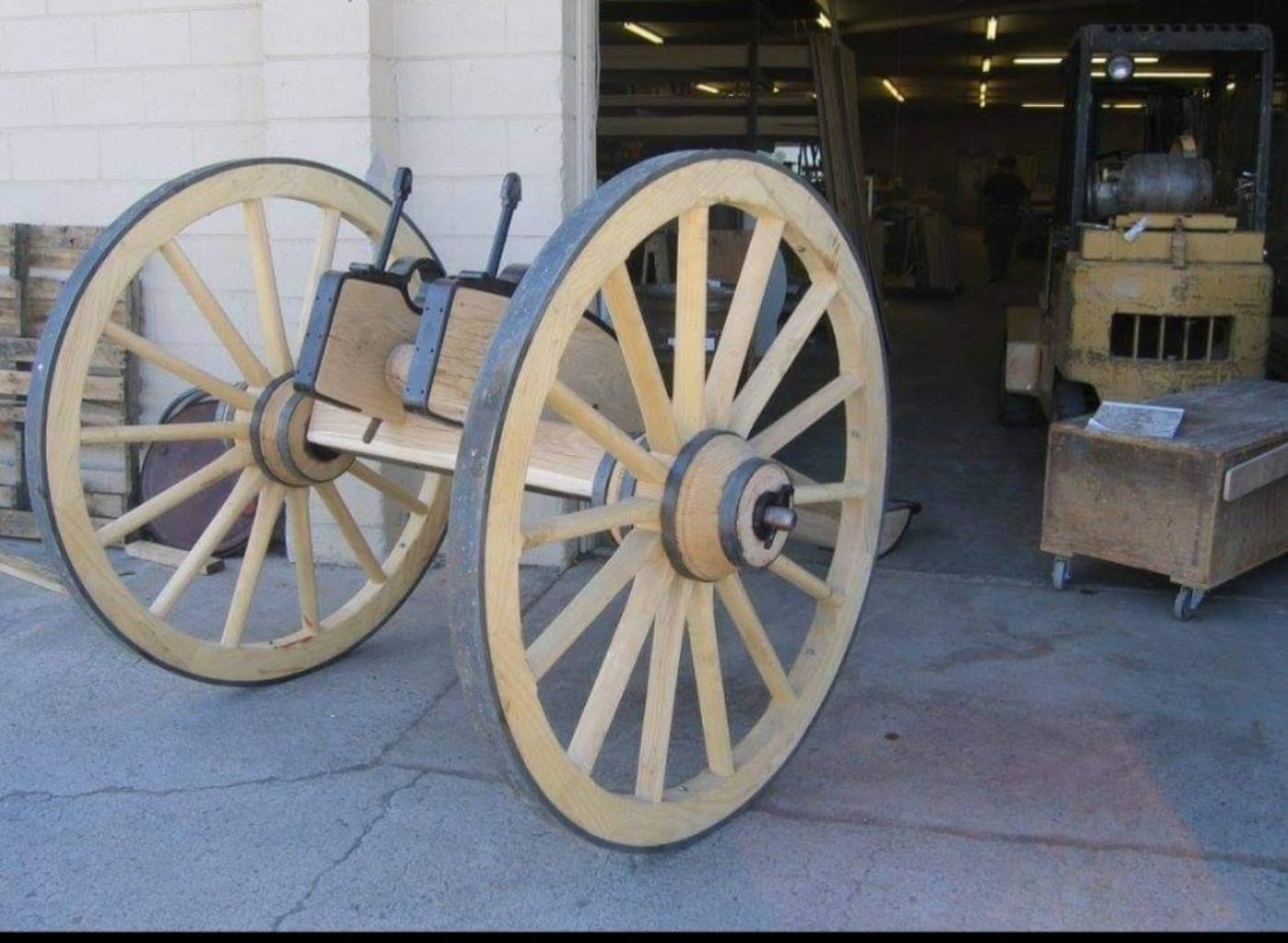 Napoleon Cannon Cradle: Assembled cradle with wooden wheels